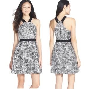 TRINA TURK Sz 8 ZOLA Fit & Flare‎ Mini Dress Black/White Woven Halter Pleated